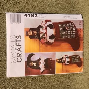 Uncut McCall's Pattern  - Advent Calendar, Stocking & Door Hanger